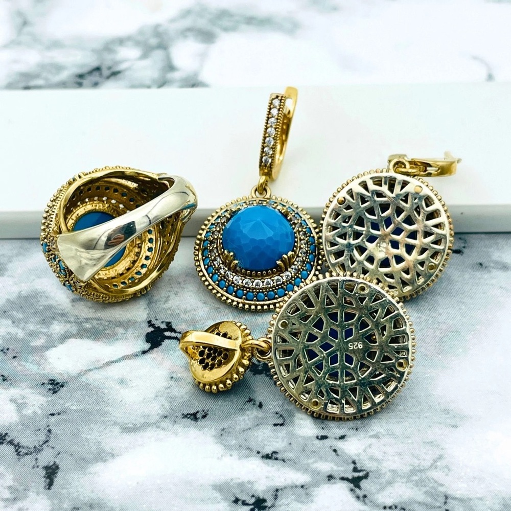 Elegant Gold and Blue Jewelry Set - Picture 4 of 6